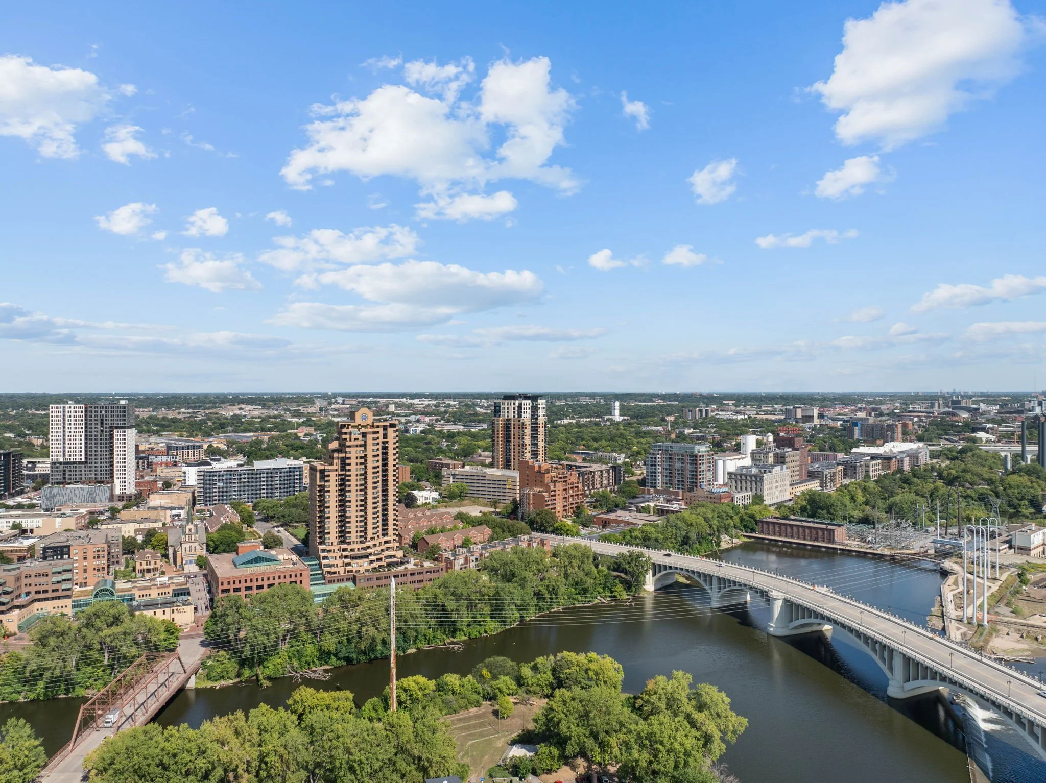 100-web-or-mls-110-bank-st-se-l2801.jpg