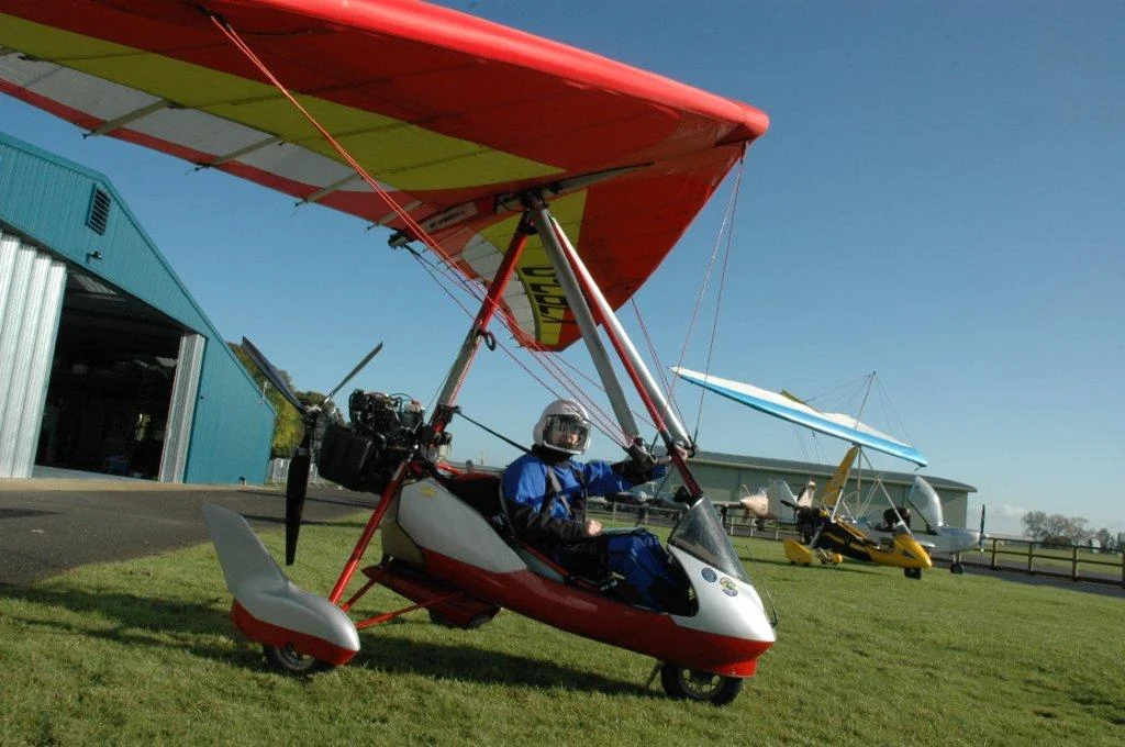 Ian Parker preparing to depart from the Club apron in his Air Creation “Kiss 400”