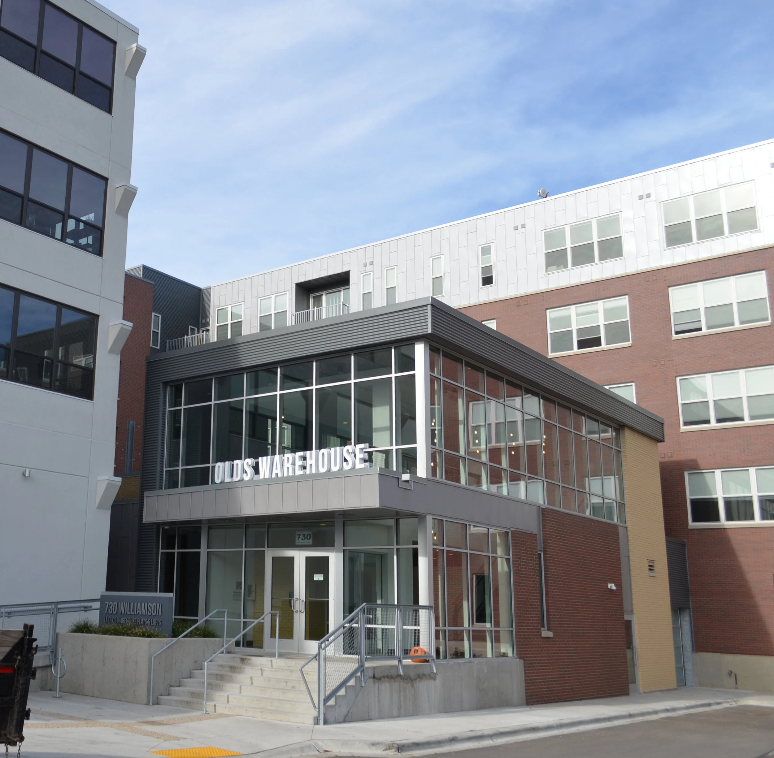 Olds_Ext_Entry Approach 7_18_1031.JPG