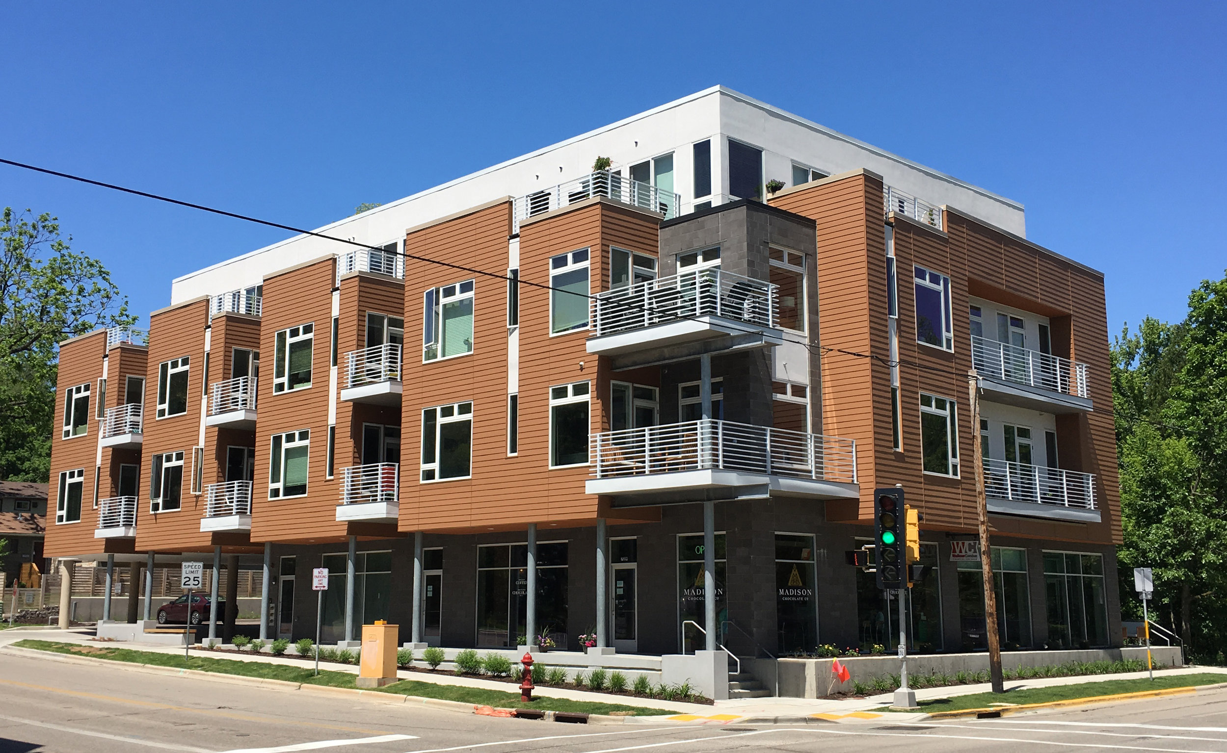 Glen_Ext_SW Crnr_17_0601.JPG