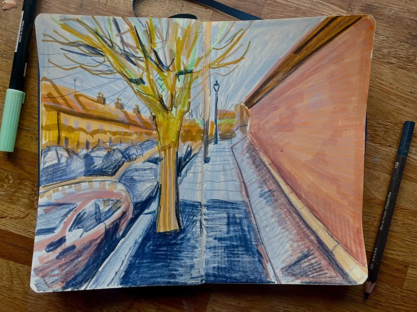 .
.
.
#sketchbook #winterwalks #streetscene