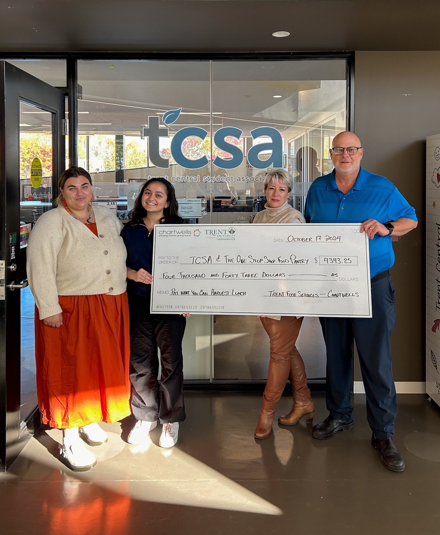 We would like to thank both Chartwells and Trent University staff and students who generously donated funds towards our One-Stop Chop food pantry during the annual Harvest Lunch hosted by Trent Food Services last week. 

Through 222 guests, a total o