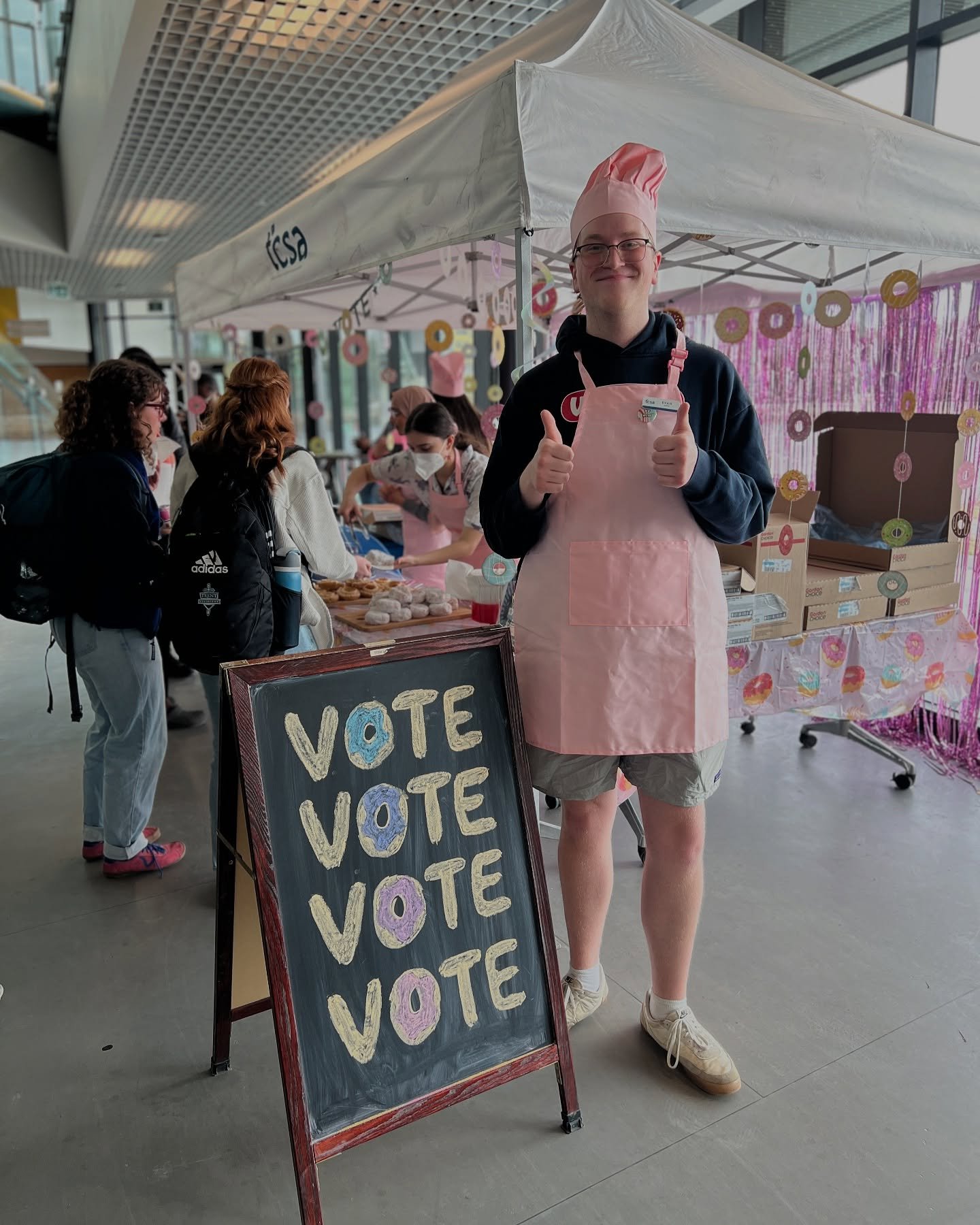 Our Brand Ambassadors and staff really &ldquo;ate&rdquo; with our &ldquo;Donut&rdquo; Forget To Vote donut shop. Keep those votes coming! Find your ballot in your #TrentU email.