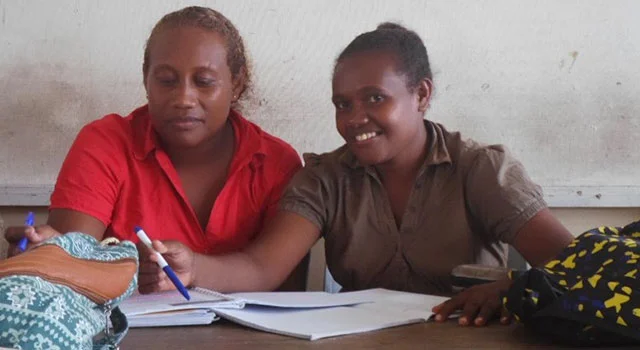 PacificIslandScholarship_class-discussion-(Jenny-is-on-the-right).jpg