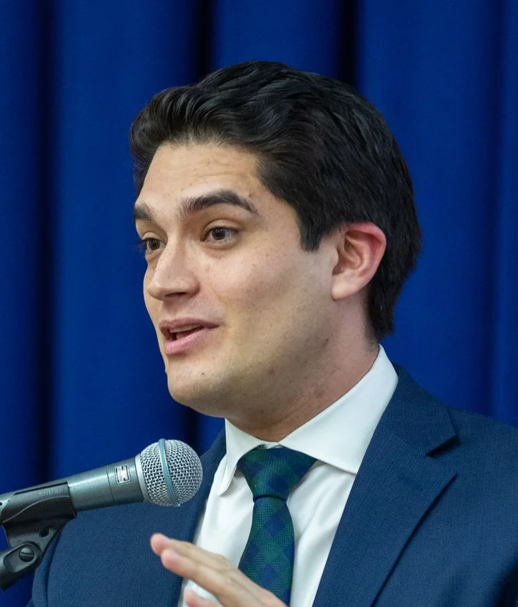 Mr. Alex Vazquez