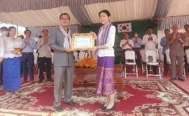 Library Completion Ceremony in Kou Loab, Cambodia