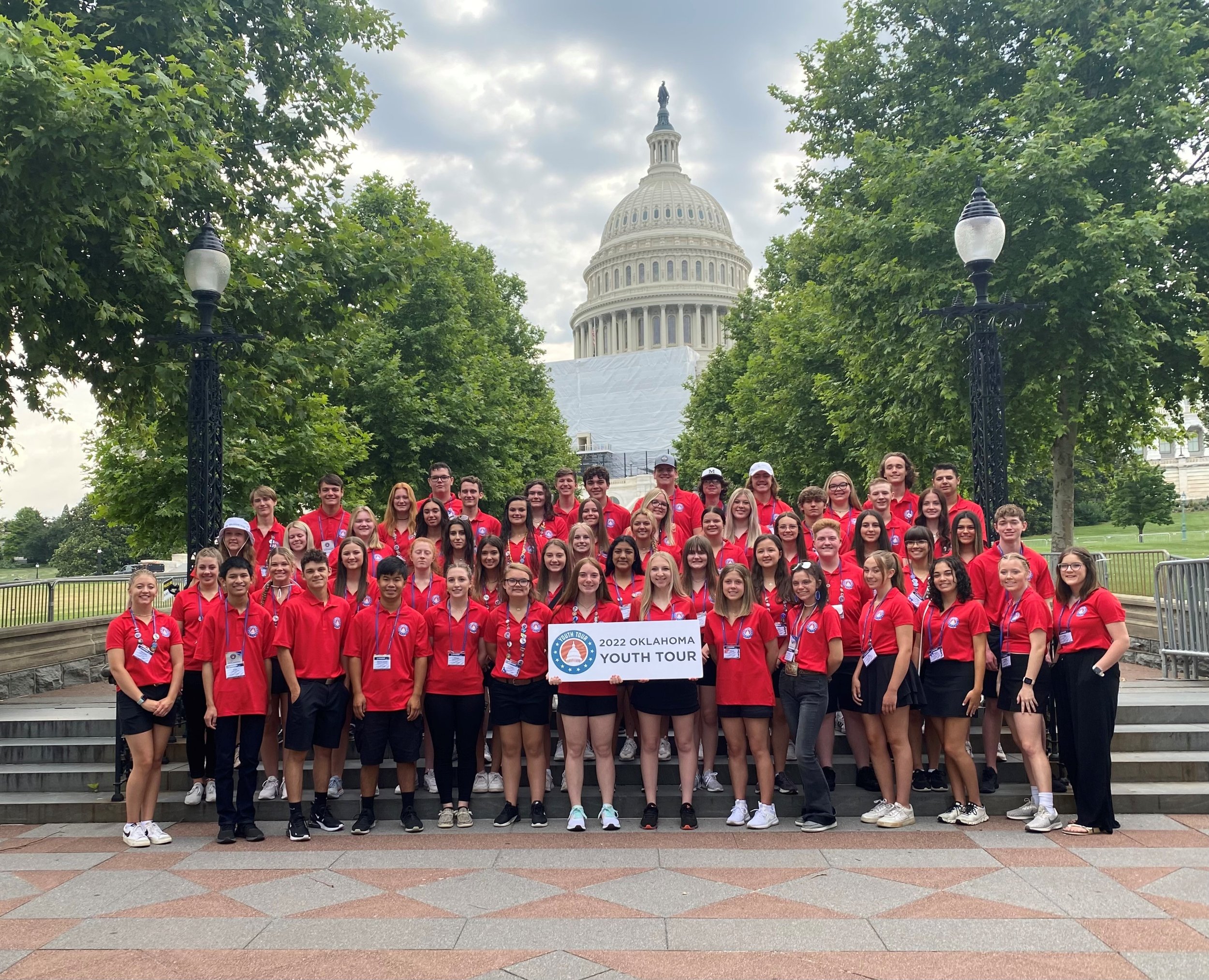 YT 2022 in front of capitol.jpg