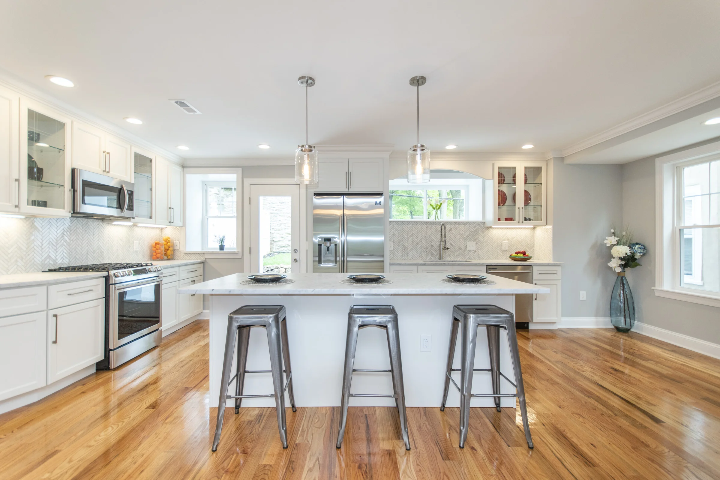 7029 Lincoln Dr22.jpg