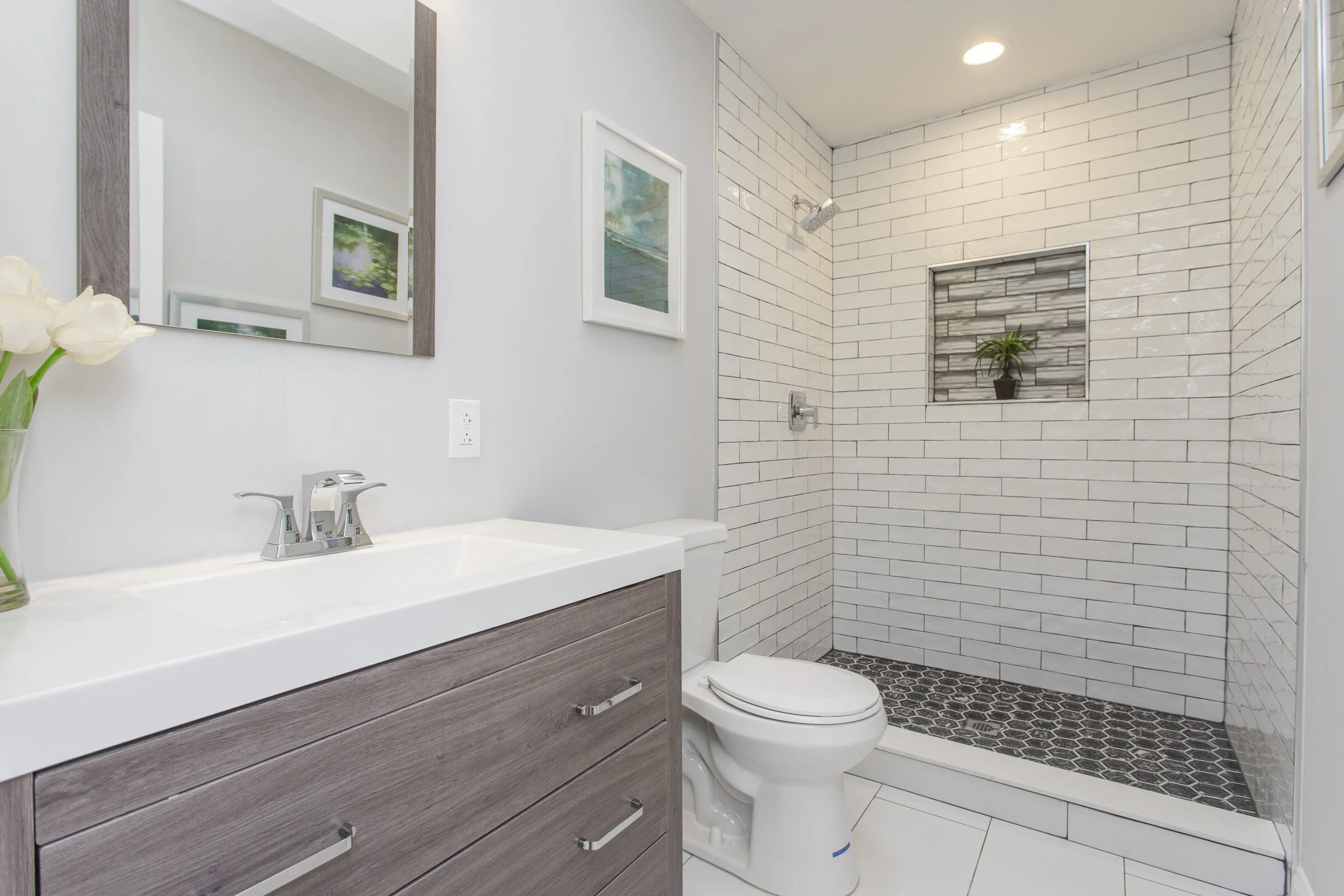 MLS 8021 Rodney St5.jpg