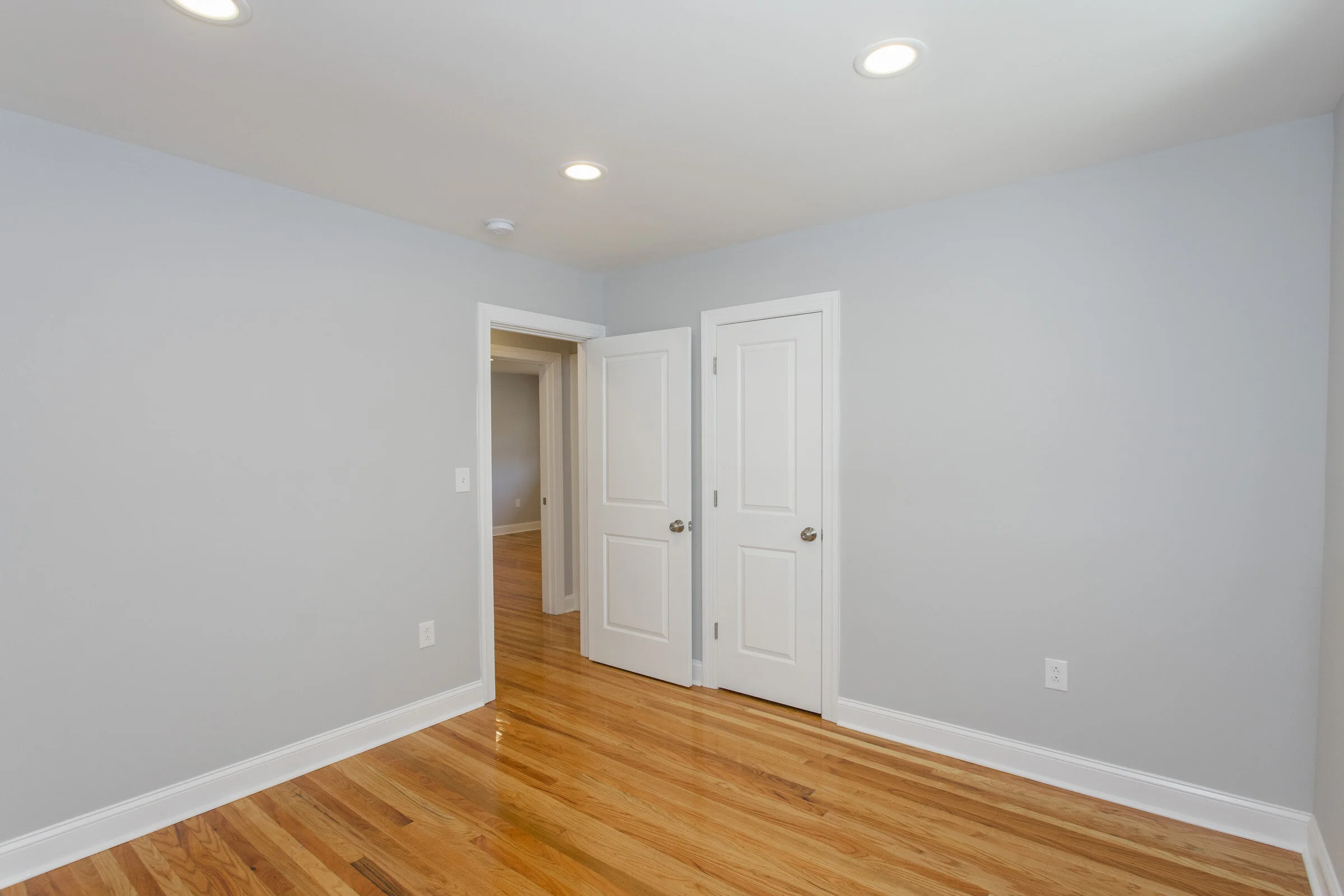 MLS 8021 Rodney St11.jpg