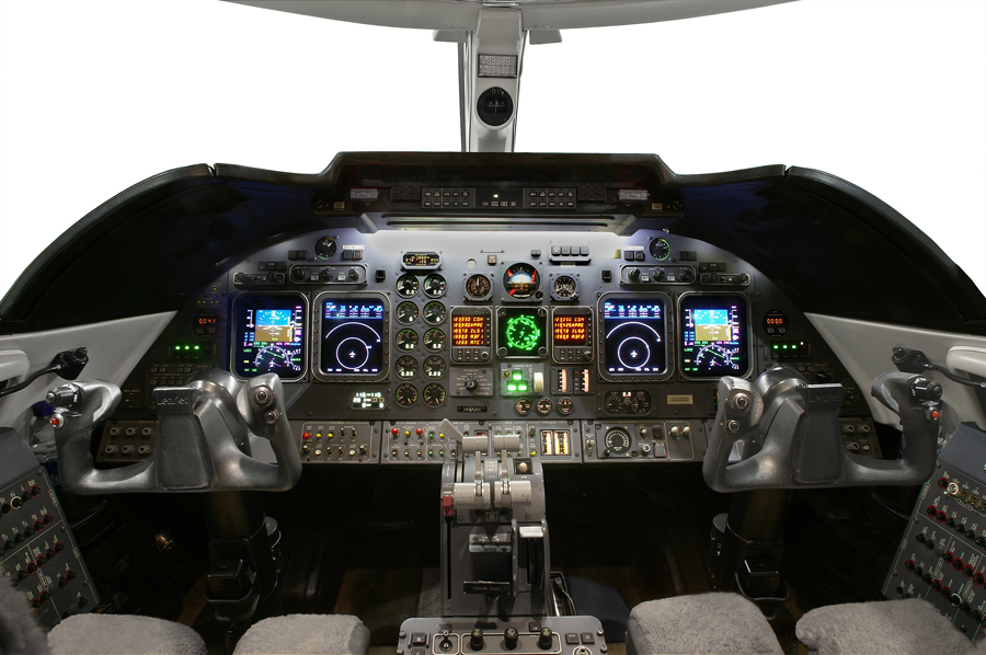 Lear-60XR_Mid Jet_Cockpit_Legacy_Aviation_Private_Jet_NetJets_Jet_Charter_TEB_VNY_MIA_PBI_FRG_SFO_FLL_FXE_BED.jpg