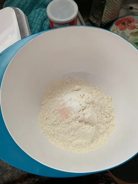 combine dry ingredients whisk, set aside.