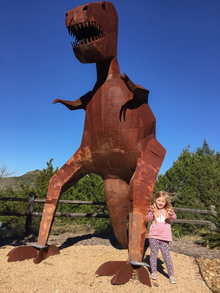 dinosaur_sculpture.jpg
