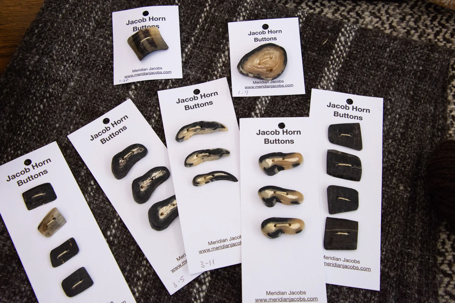 Horn buttons