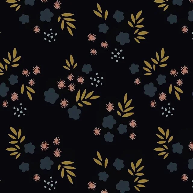 It&rsquo;s week one of January and we&rsquo;ve got roses blooming in the front yard 😳 Florals on my mind because of that nonsense.  #ditsyfloral #floraldesign #textiledesign #patterndesigner #surfacedesign