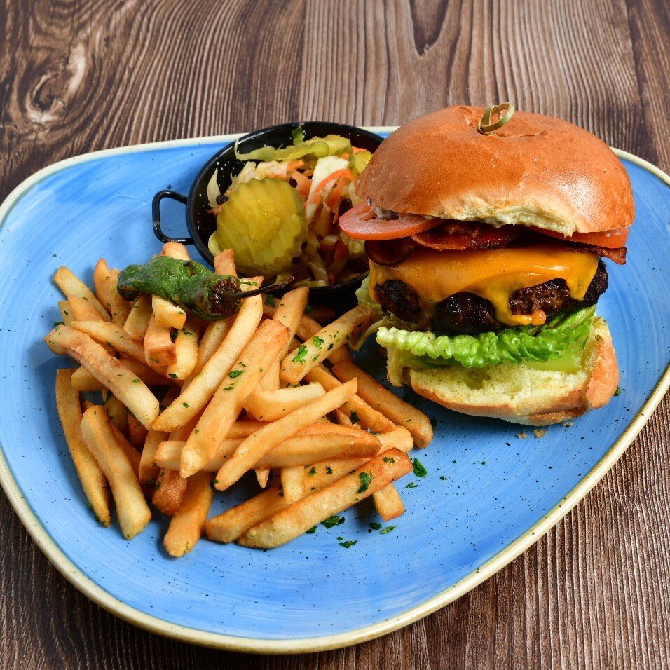 The Copa Burger 🍔.⠀⠀⠀⠀⠀⠀⠀⠀⠀
⠀⠀⠀⠀⠀⠀⠀⠀⠀
Our take on a classic burger with lettuce, tomato, &amp; remoulade sauce on a challah bun.