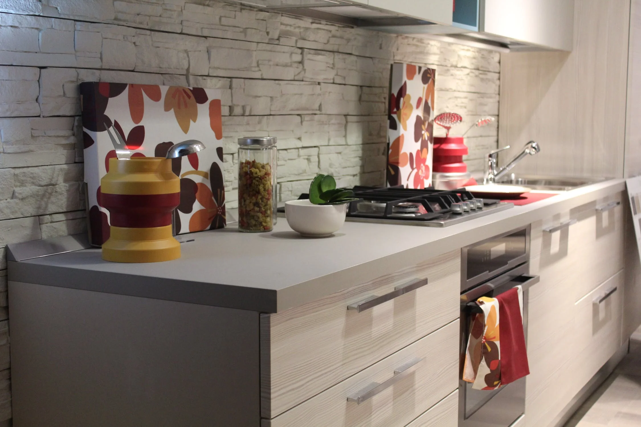 Small Kitchen ideas in studio city