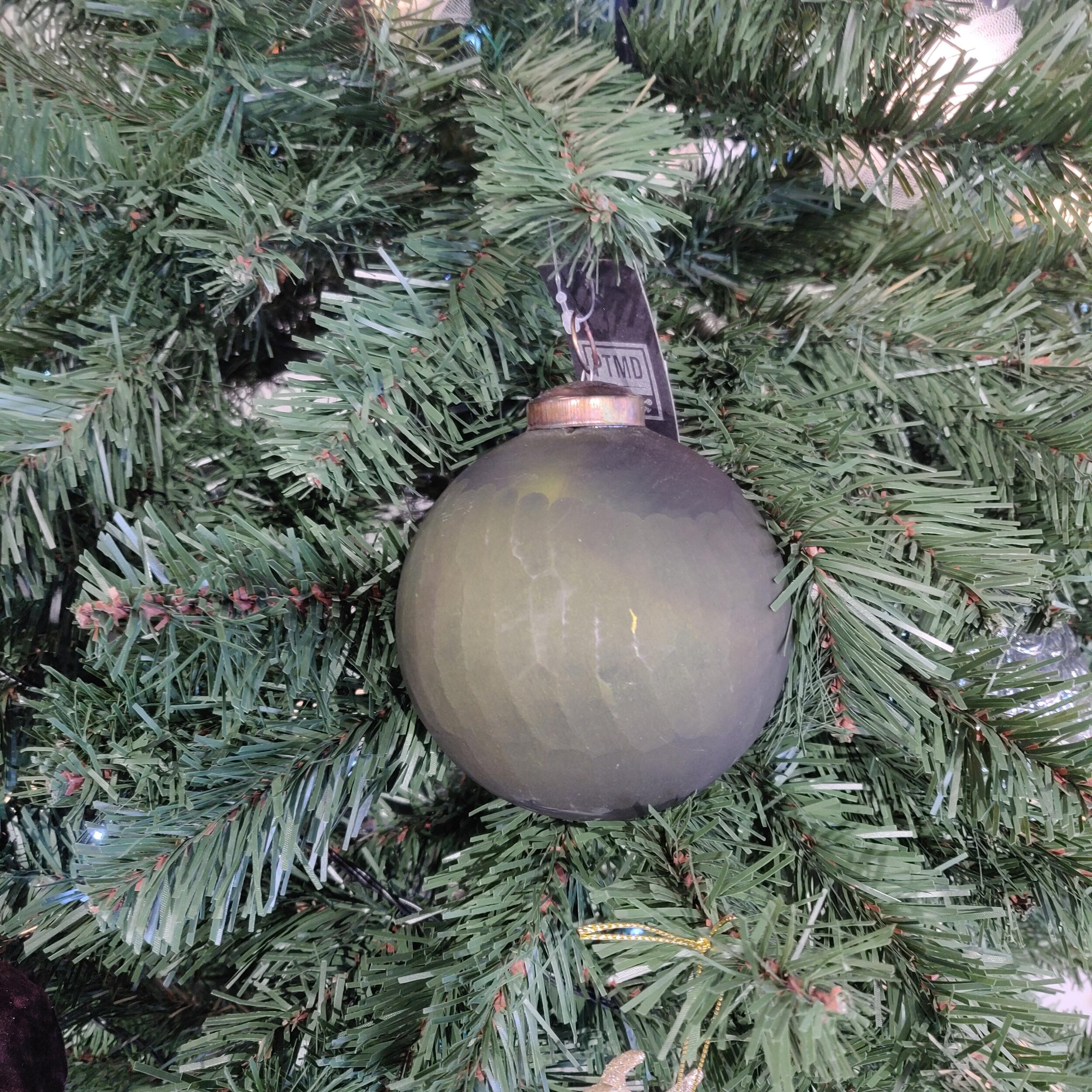 Christmas Milli green glass cutted ball 