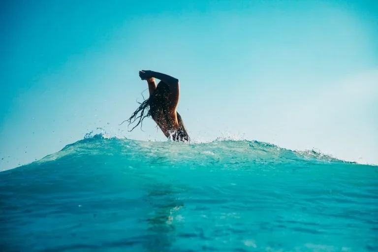 SarahLeePhoto_Hang_Ten_Surfer_Girl-768x512.jpg.optimal.webp