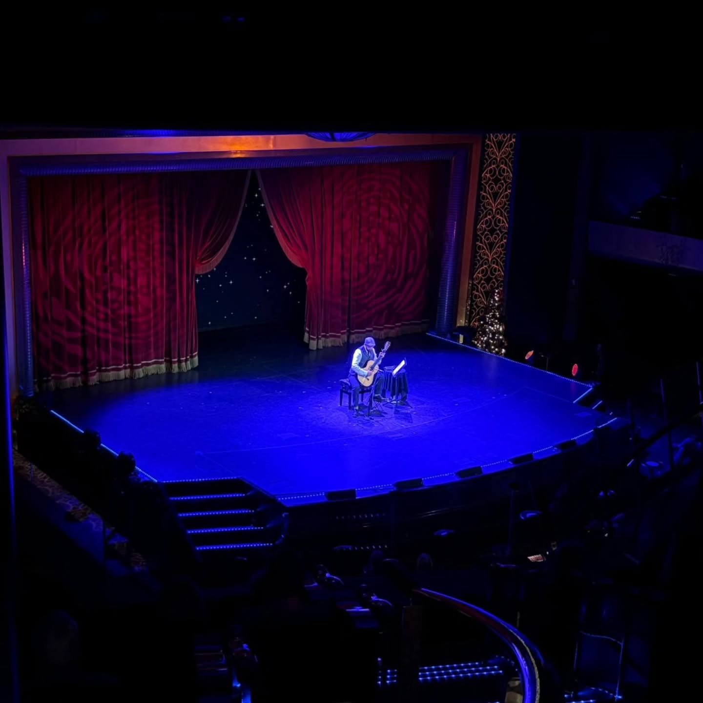 Christmas Day 2024! 🎄 

Thanks to the wonderful audience who joined me for my Christmas Day concert on board @cunardline RMS Queen Mary 2 in the Carribean Sea! 🚢

Tomorrow, we will be visiting the island of St Maarten! 🌞 

Thankful and humbled. 


