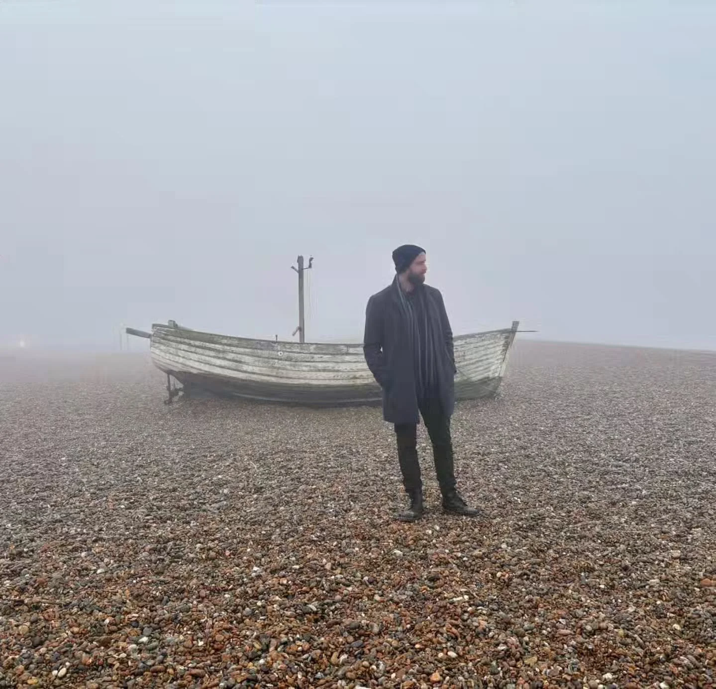 In Aldeburgh today, home of one of our greatest composers, Benjamin Britten. 

It all makes sense when the fog rolls in off the sea.

#Britten #Suffolk #UK