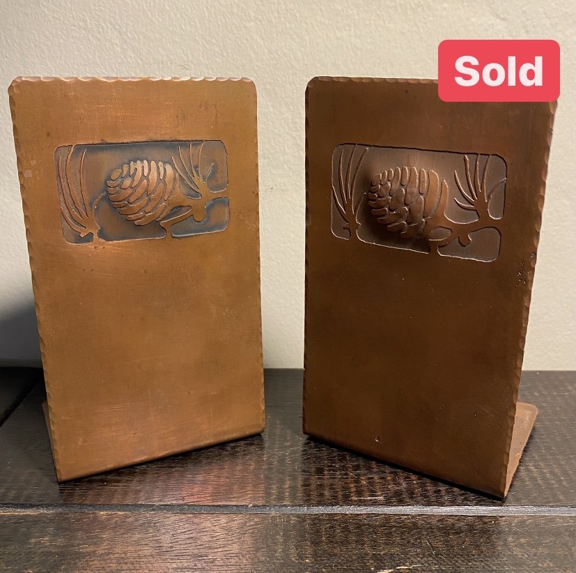 Craftsman Studios Pinecone Bookends