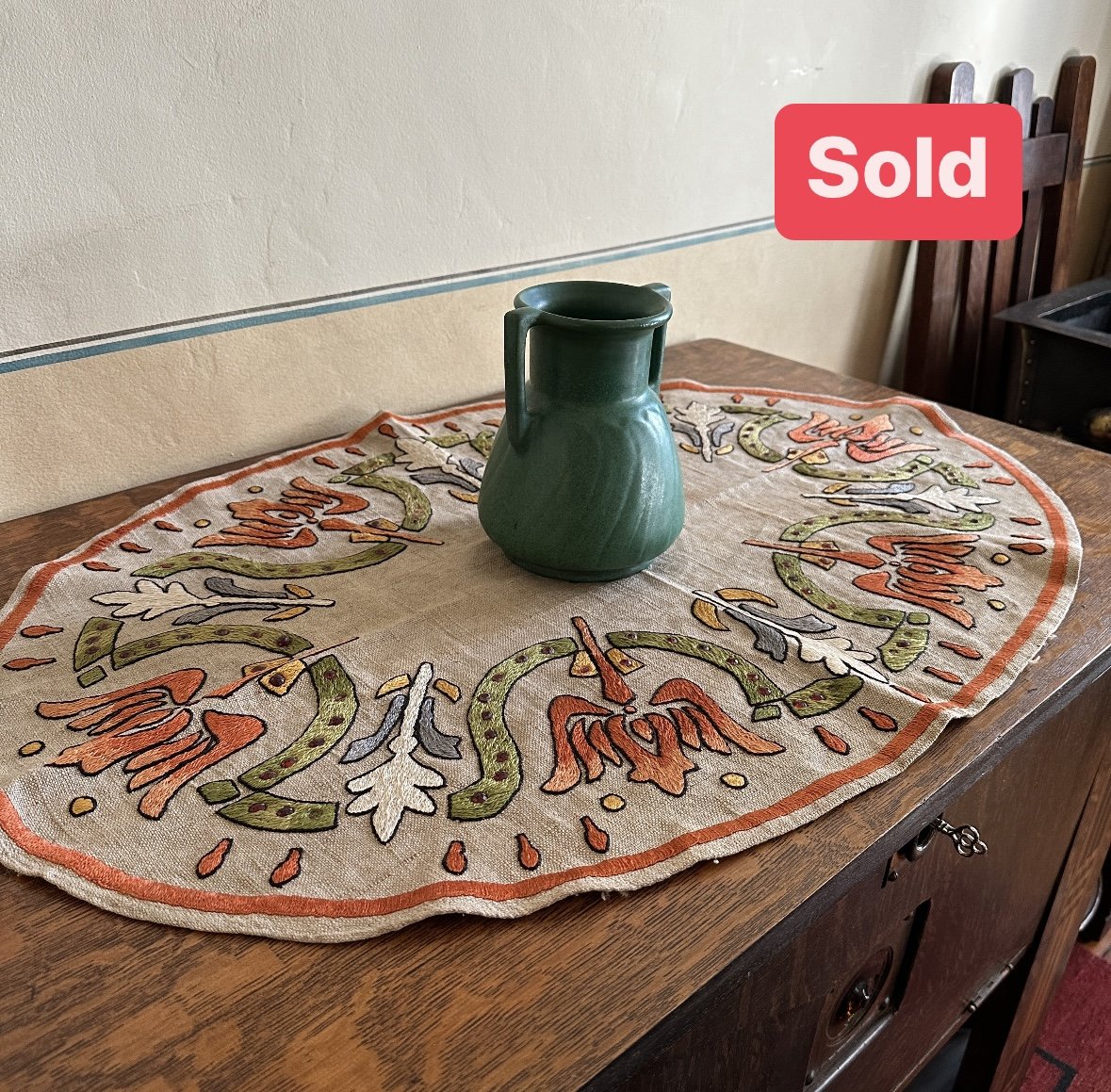Arts & Crafts Oval Linen