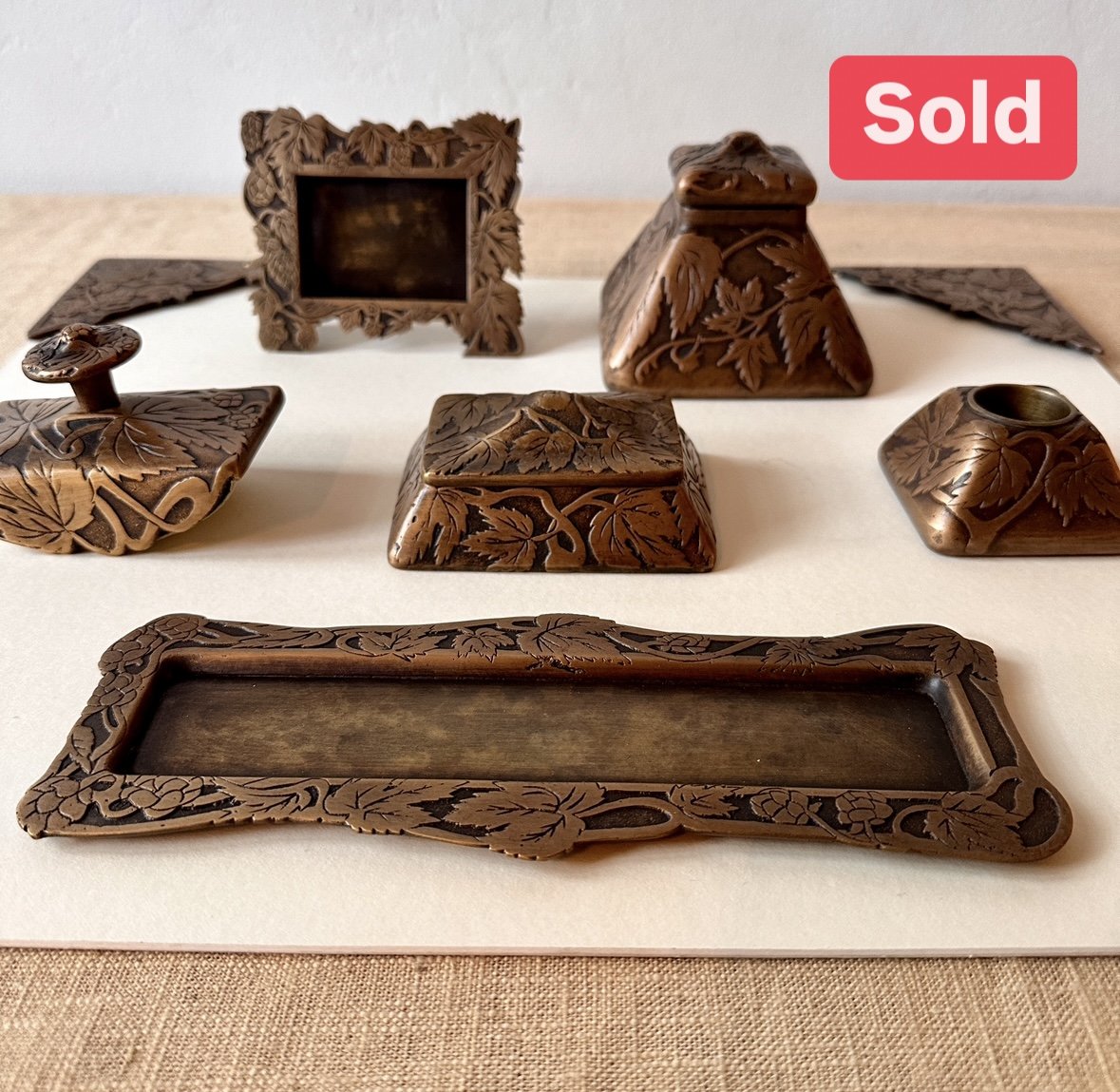Marshall Field Ivy Desk Set