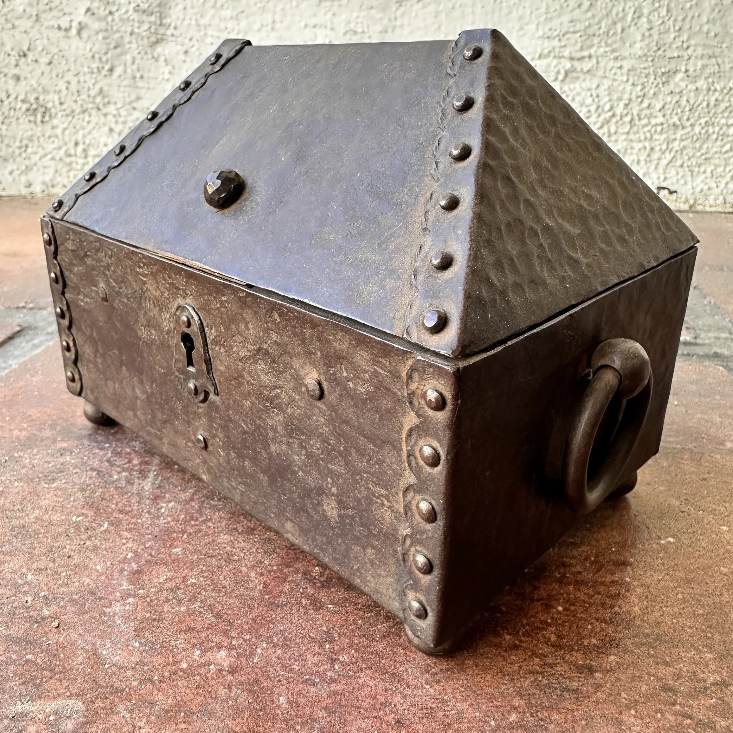 Goberg Box