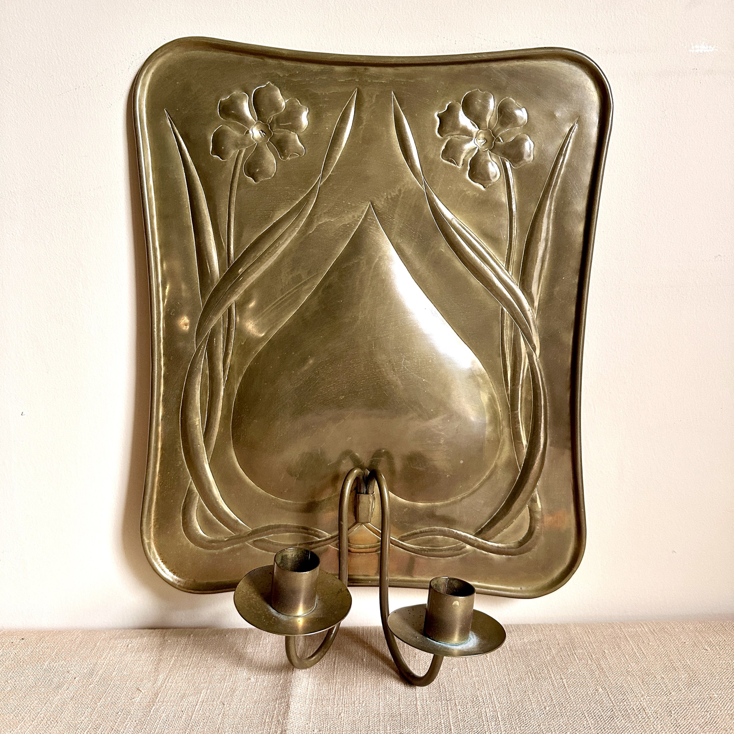 Glasgow School Sconce