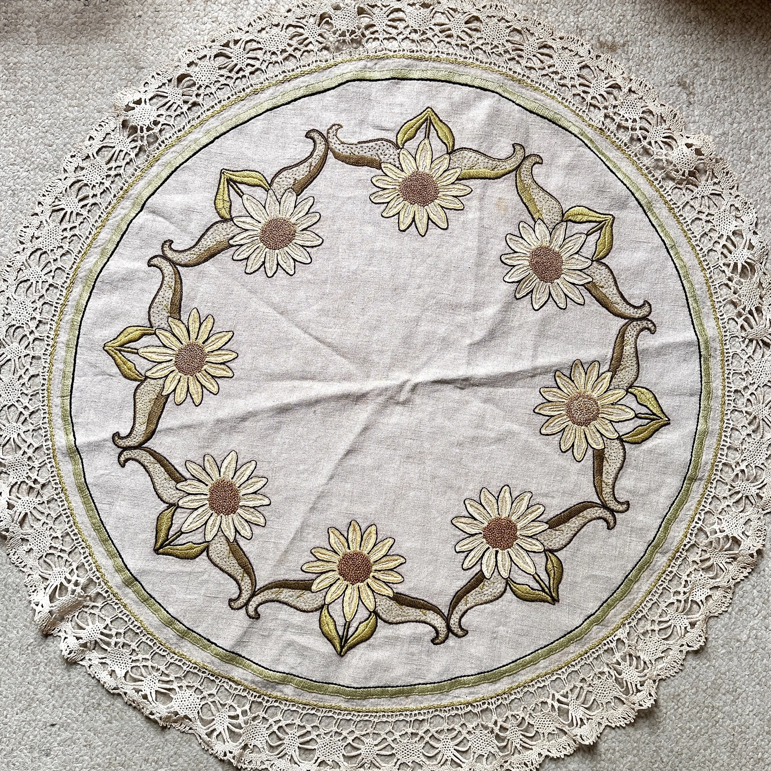 Arts &amp; Crafts Sunflower Table Linen