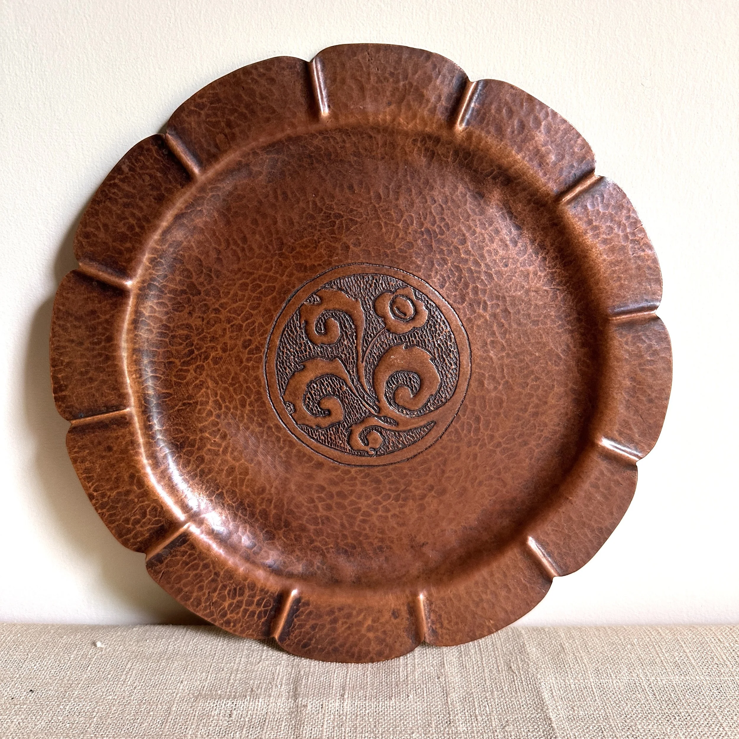 Arts &amp; Crafts Charger