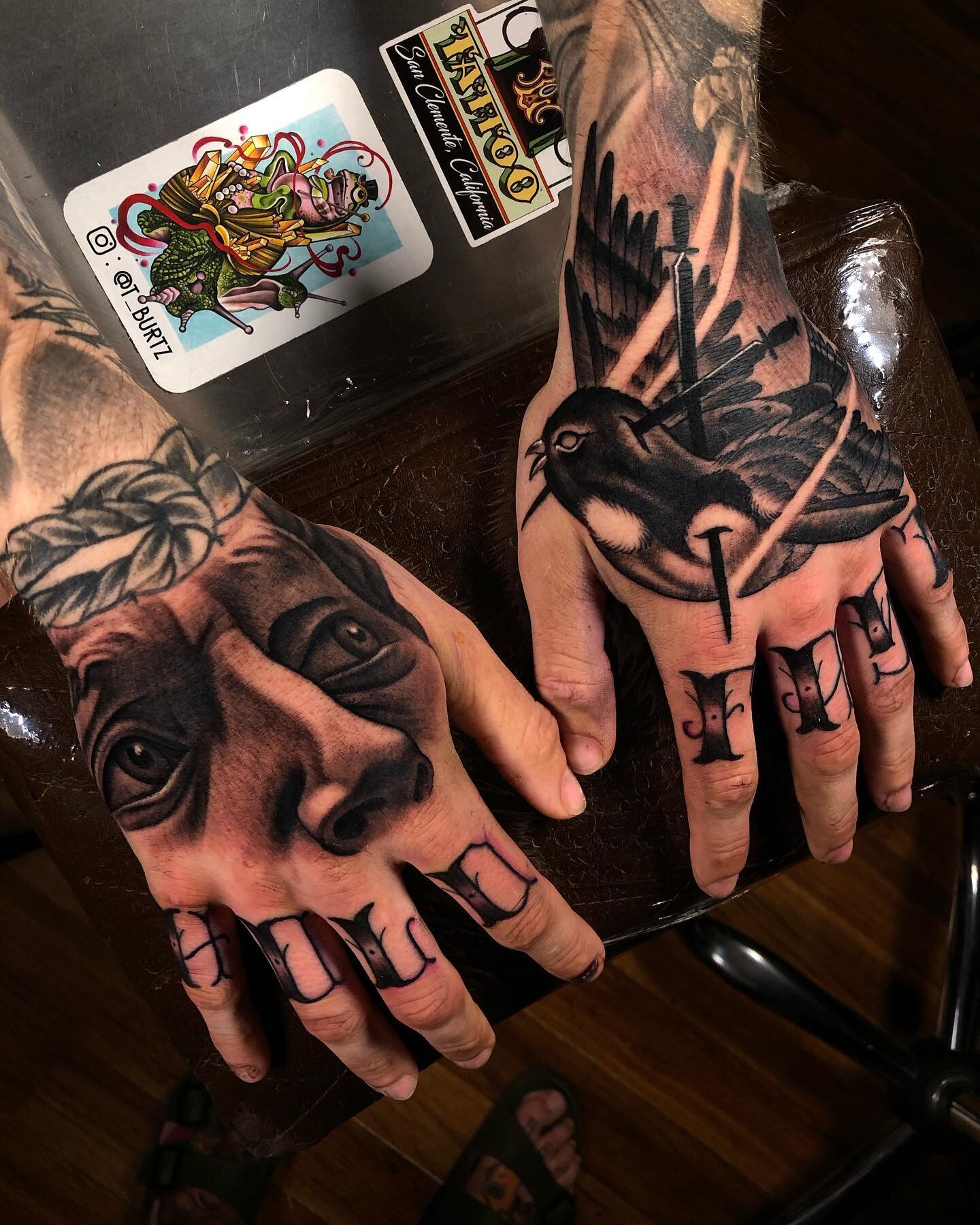 Pair of hands I did recently, including &ldquo;hold fast&rdquo; on the knuckles all in one session. Thanks again, Eli 👊🏼
&bull;
To book an appointment, hit the link in my bio 🎉 or email me directly to t_burtz@yahoo.com
&bull;
&bull;
&bull;
&bull;
