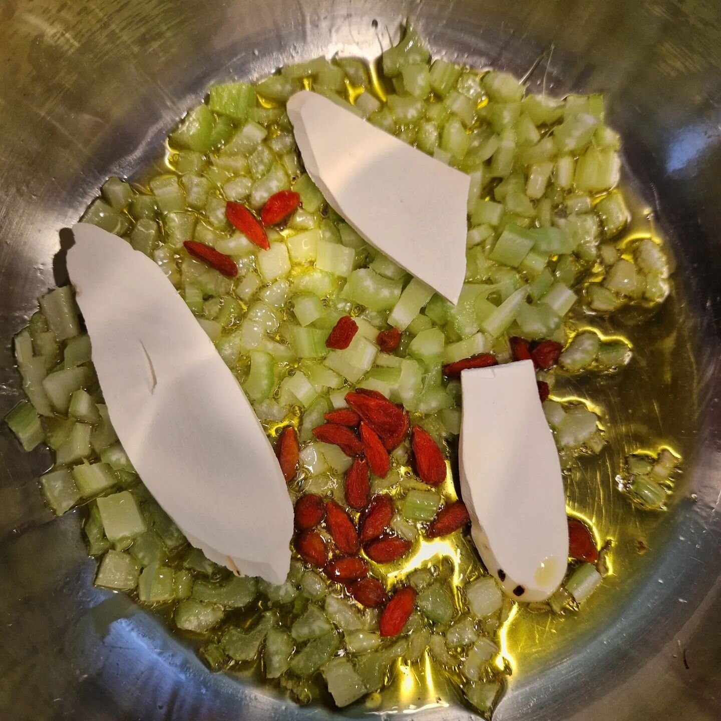 Nourishing Chinese Herbal Medicine chicken soup for my boys. Chinese Yam (Shan Yao) and Goji Berries (Gou Qi Zi) heavily feature in this incredibly tonifying soup ahead of tonight's night hike. Boys are going out, and I am staying in, so I'm cooking 