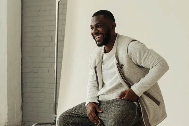 Up Close from Court-side: Meet Reginald Thomas, Team Photographer for the Spurs