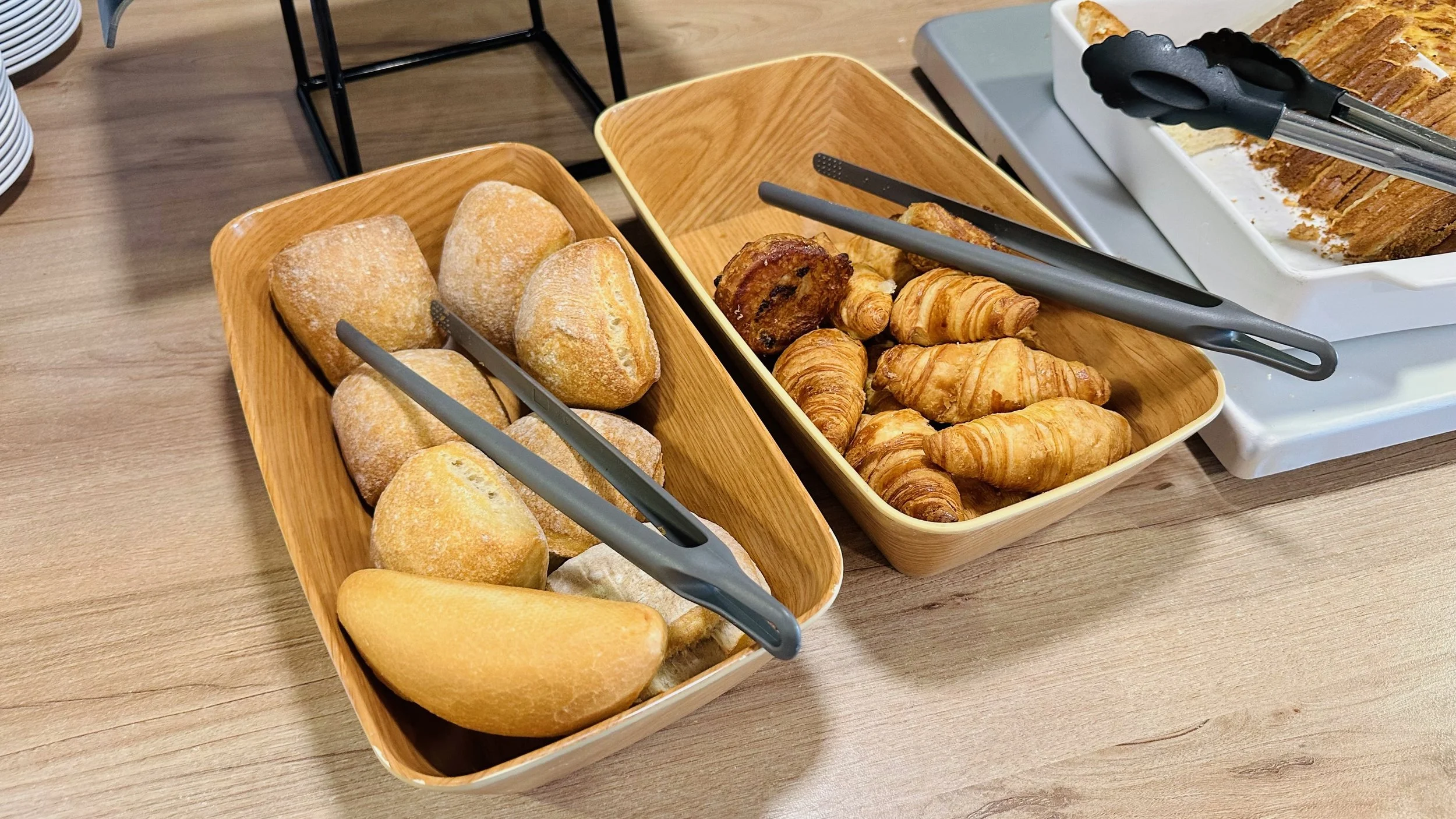 Paris Orly Airport Premium Lounge IMG_0546 2.jpeg