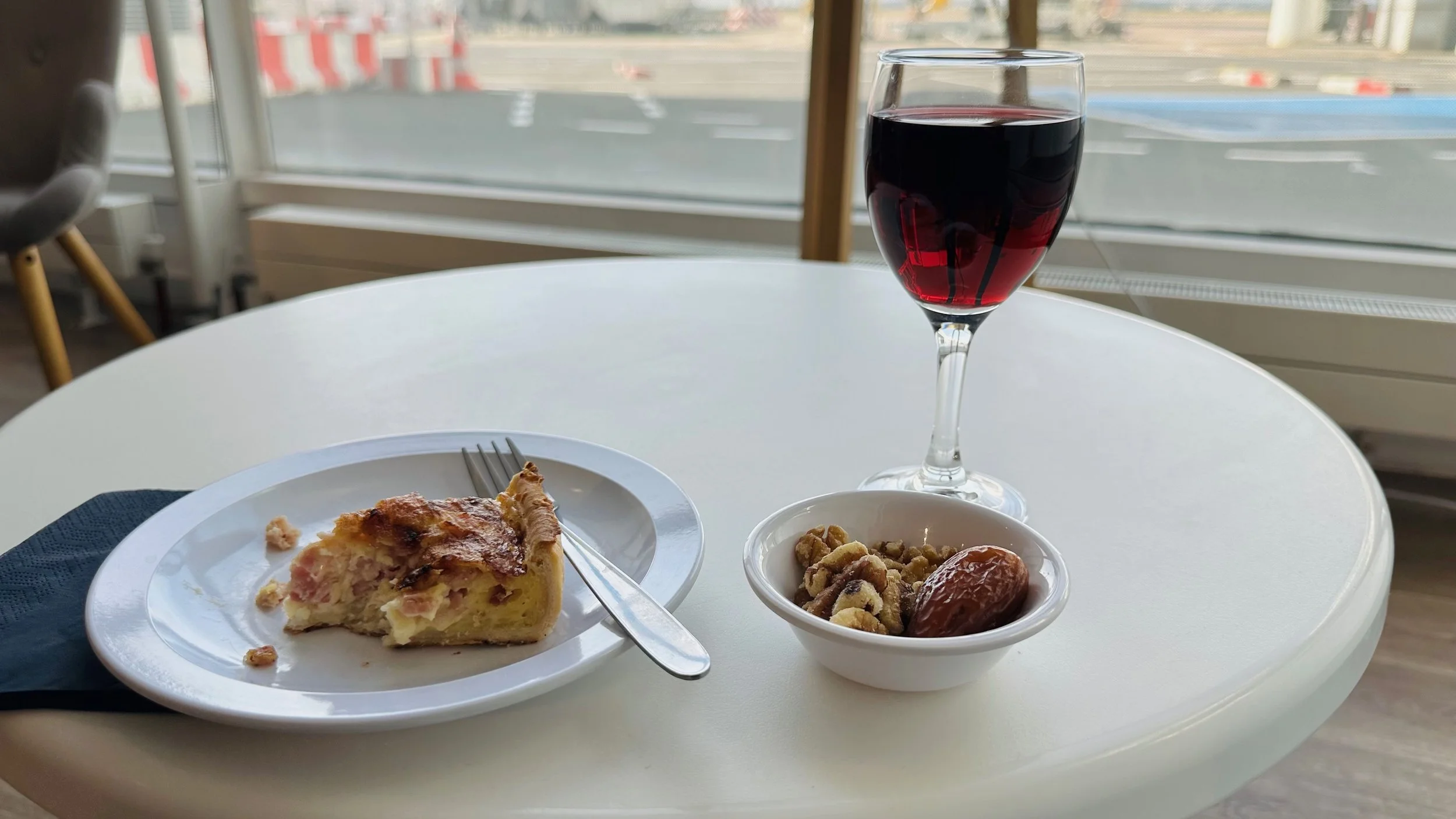 Paris Orly Airport Premium Lounge IMG_0553 2.jpeg