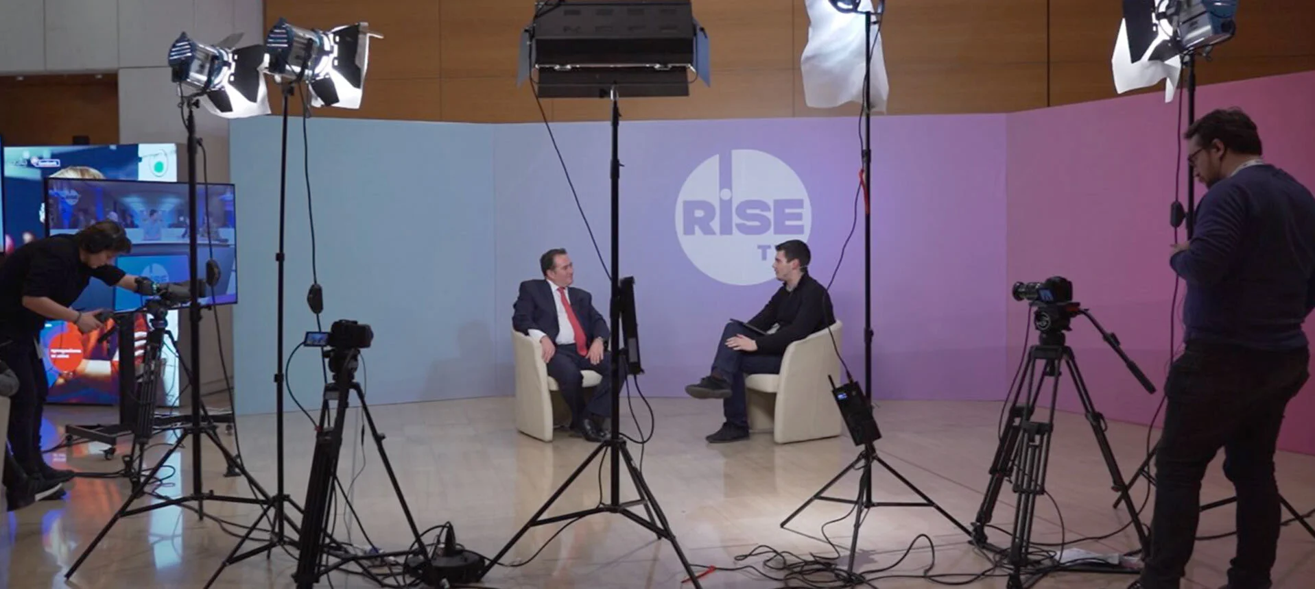 EUANDU ΣΤΟ ΜΕΓΑΡΟ ΜΟΥΣΙΚΗΣ