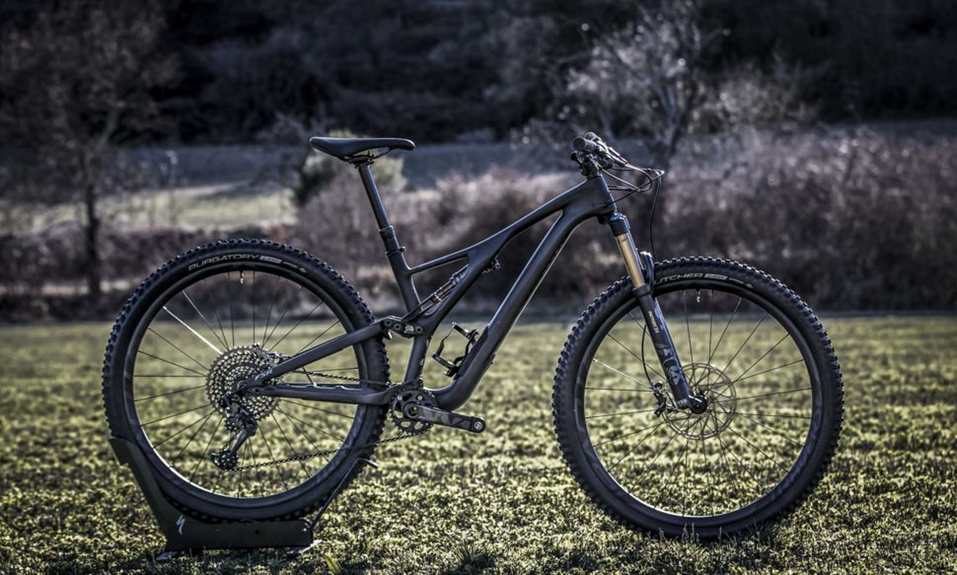 The S-Works Stumpjumper ST 29er features 130 millimeters up front, 120 millimeters of rear travel and top-shelf componentry throughout. Interestingly, the spec sheets for all sizes of the new Stumpjumpers show 170-millimeter long crank arms.