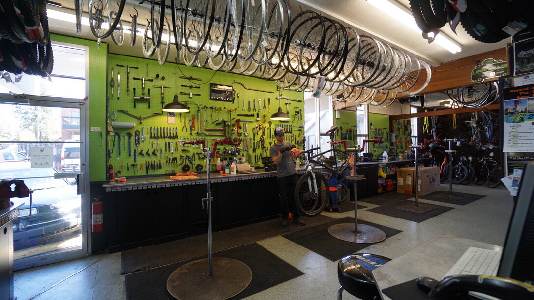 Hutchs_Bicycles_Bend_Eastside_Store_13.jpg