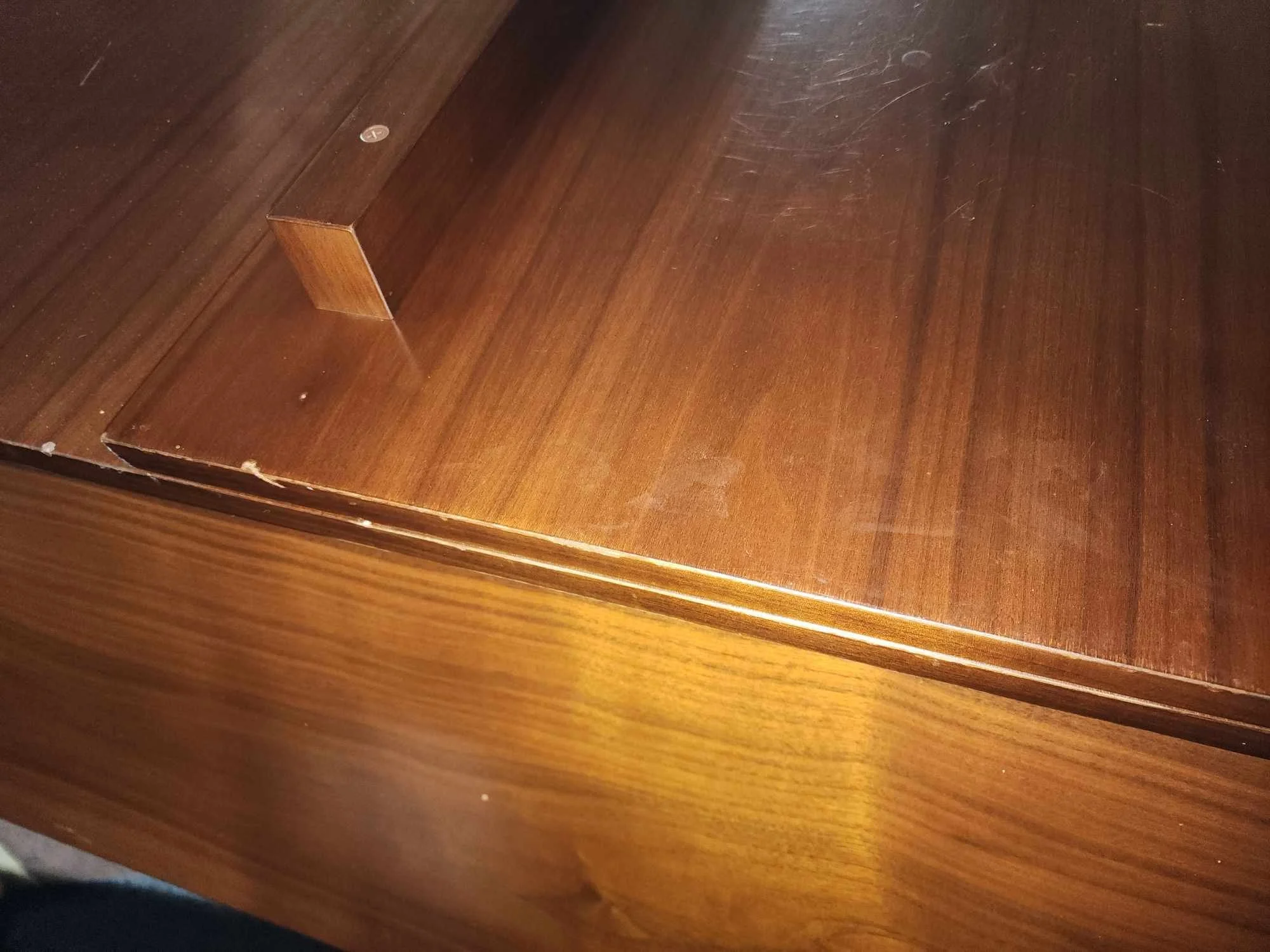 lid_some scratches & chips.jpg