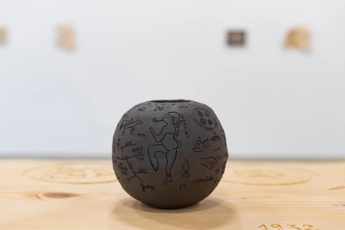 10.Patricia Fernández -Here is My Name,Communal Table-detail.jpg