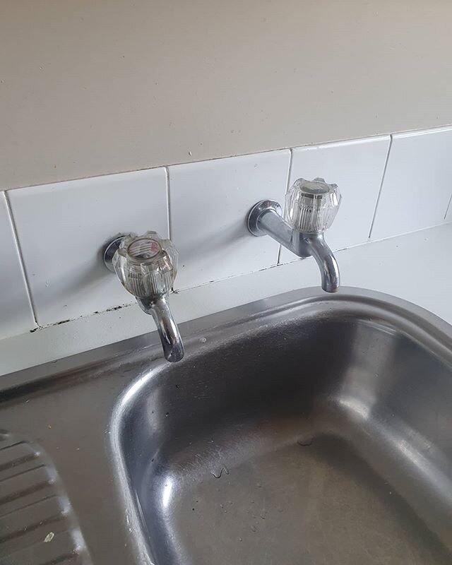 It&rsquo;s been a busy day replacing taps for clients. Check out the before and after photos. We replaced all of the old failing taps with brand spanking new @greens_tapware_nz
From left to right we have the Project sink faucet, the Project basin tap