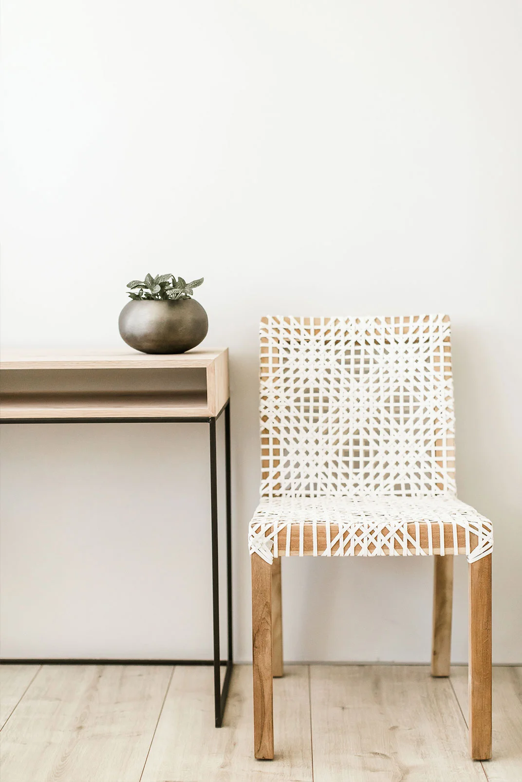 WHITE-KITE-STUDIO-OOOH-BRANDING-8.jpg