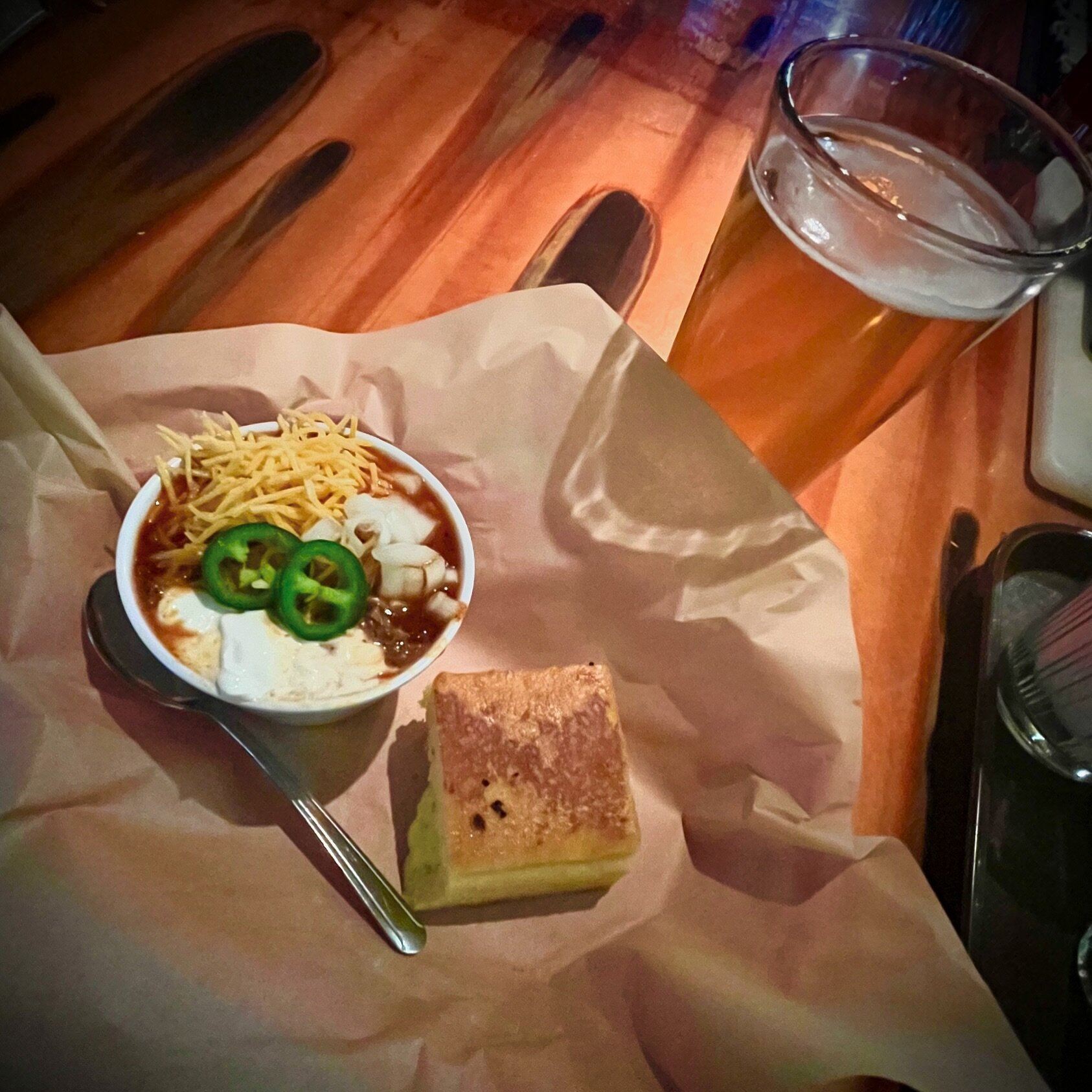 A special hump day treat! Our pot of smoked Texas chili is full and ready to rip! 🌶️ 🌶️ 🌶️ 

#pdxeats #portlandfood #pdxbars