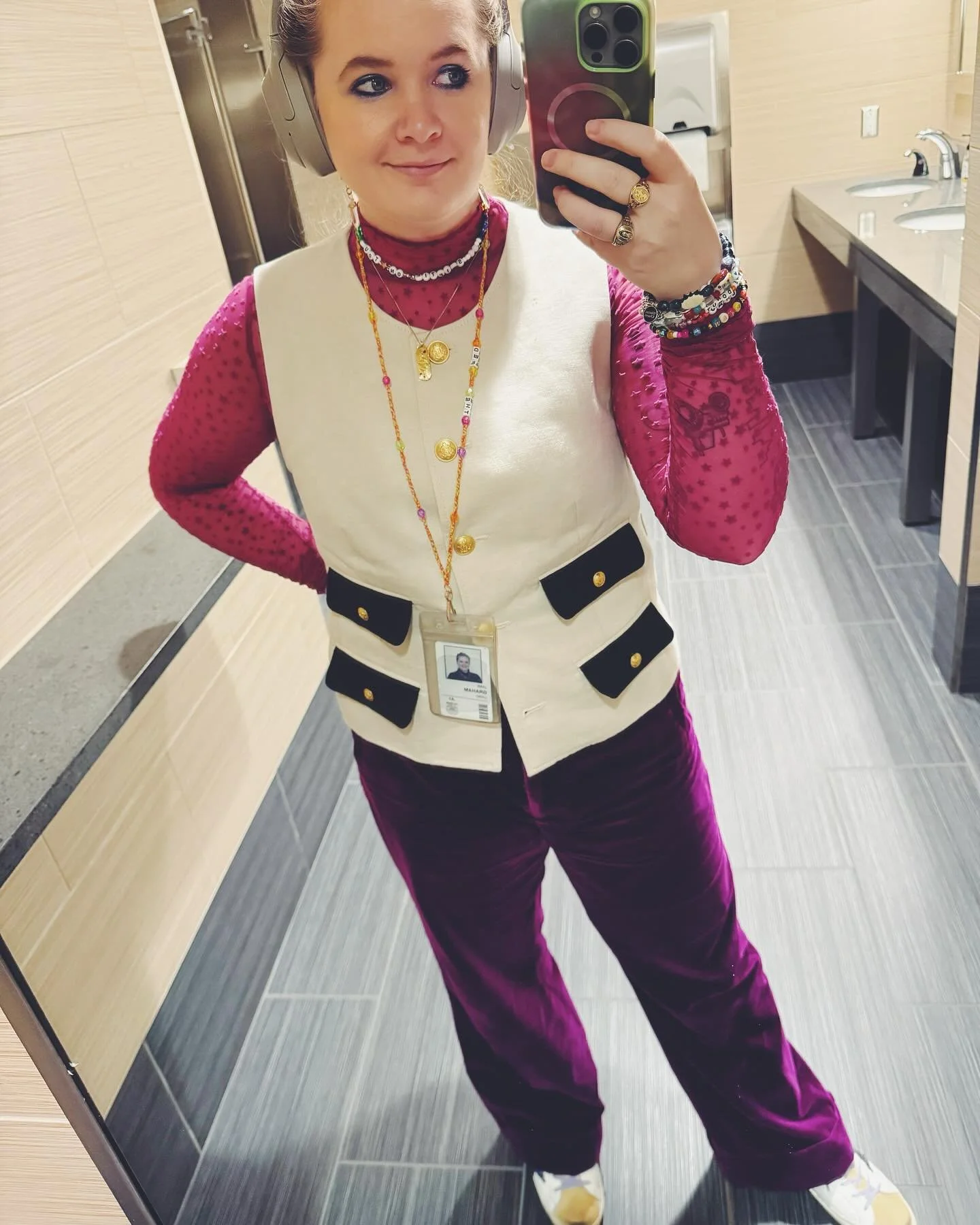 I liked my outfit today. What more can I say? 💜🩷