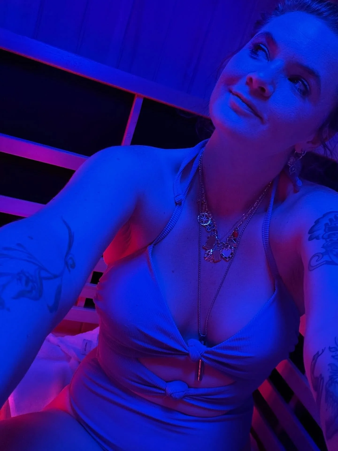 A little Friday therapy. 💦🥵💜