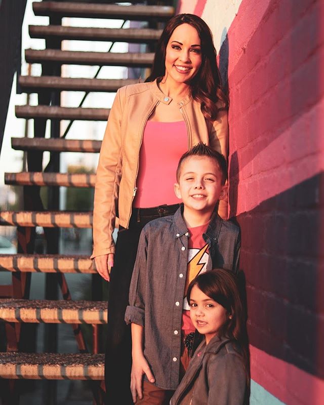 Thank you @hachquethouse for letting me take your family photos again this year 💖💘
.
#familyphotography #downtownlasvegas #dtlv #artsdistrictlv #dtlvphotoshoot