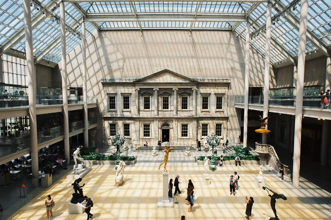 august2019-community-spotlight-image-robert-bye_met-sun-room_Radiant-NYC_Web-Res (2).jpg