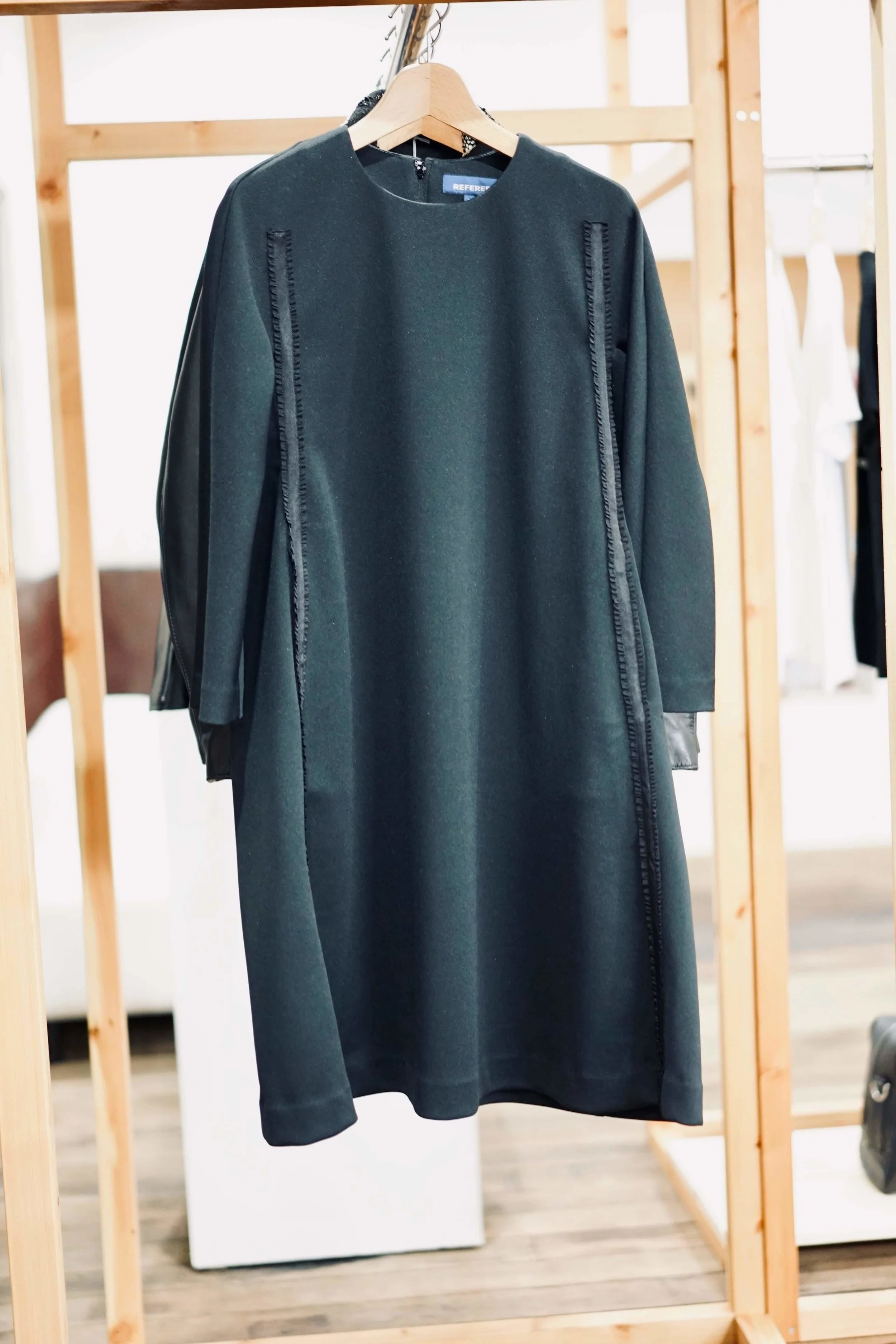 REFEREE LADY'S DRESS